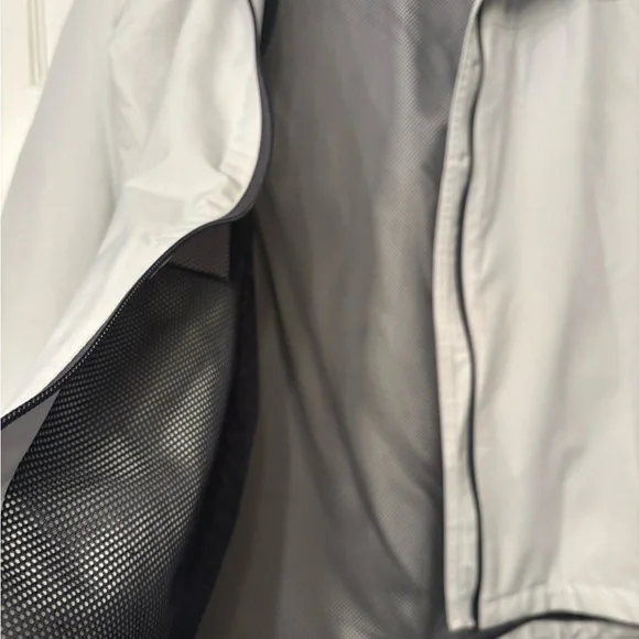 Gill Women's White Ski Jacket - Picture 3 of 6